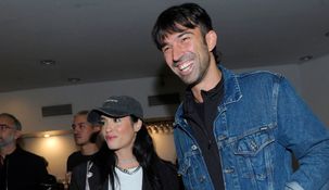 Por sus shows en Vélez, Rosemblat decidió homenajear a Lali Espósito. Por sus shows en Vélez, Rosemblat decidió homenajear a Lali Espósito.