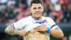 El delantero de 24 año hizo un gol y se lo dedicó a su papá, fallecido hace pocos días. El delantero de 24 año hizo un gol y se lo dedicó a su papá, fallecido hace pocos días.