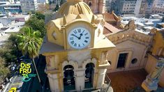 Su diseño reúne estilos renacentistas, barrocos y neoclásicos, dando muestra de la influencia de arquitectos jesuitas y artesanos indígenas en su construcción. Su diseño reúne estilos renacentistas, barrocos y neoclásicos, dando muestra de la influencia de arquitectos jesuitas y artesanos indígenas en su construcción.