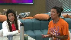 Andrea explotó contra su grupo y sorprendió a los televidentes de Gran Hermano. Andrea explotó contra su grupo y sorprendió a los televidentes de Gran Hermano.