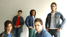 La banda Mambrú nació en el 2002. La banda Mambrú nació en el 2002.