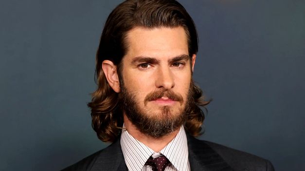 Andrew Garfield abandonó ChatGPT tras interpretar al CEO de OpenAI.
