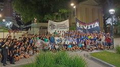 El frente “Papa Francisco, de la periferia al centro”, conformado por el MUC, el Movimiento Evita y agrupaciones peronistas El frente “Papa Francisco, de la periferia al centro”, conformado por el MUC, el Movimiento Evita y agrupaciones peronistas