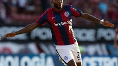 El delantero colombiano Diego Herazo convirtió su primer gol con la camiseta de San Lorenzo y le dio la victoria por 2 a 0 al Ciclón sobre Tigre. El delantero colombiano Diego Herazo convirtió su primer gol con la camiseta de San Lorenzo y le dio la victoria por 2 a 0 al Ciclón sobre Tigre.