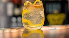 Dia del gin tonic: las recetas para prepararlo en casa. Dia del gin tonic: las recetas para prepararlo en casa.