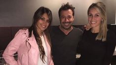 Antonella Roccuzzo se lanza como empresaria con Ricky Sarkany. Antonella Roccuzzo se lanza como empresaria con Ricky Sarkany.