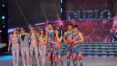 Duelo telefónico de la danza de precisión: Charlotte Caniggia vs Osvaldo Laport. Duelo telefónico de la danza de precisión: Charlotte Caniggia vs Osvaldo Laport.