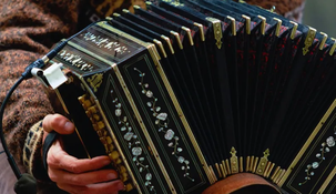 El bandoneón es de origen alemán pero fue apropiado por el tango.