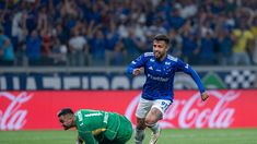 Matheus Henrique grita con alma y vida el primer gol de Cruzeiro. Matheus Henrique grita con alma y vida el primer gol de Cruzeiro.