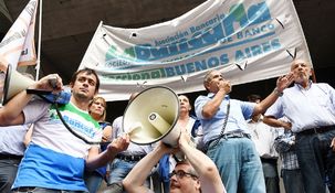 El Ministerio de Trabajo dictó la conciliación obligatoria en el conflicto gremial bancario.