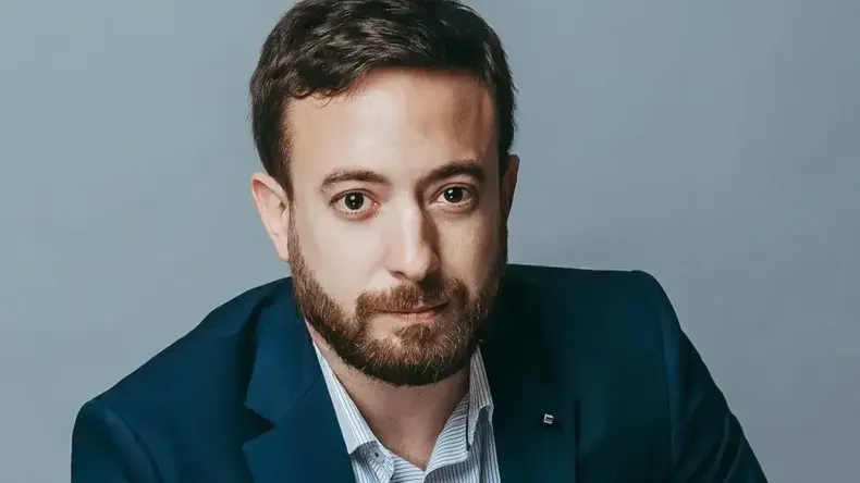 El influencer Agustín Laje, crítico de lo que denomina