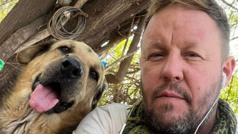 En su refugio, el Polaco recibía a perros mayores, con discapacidades, amputaciones o secuelas de enfermedad.