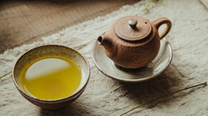 En Argentina, el té blanco está disponible en tiendas especializadas y supermercados. En Argentina, el té blanco está disponible en tiendas especializadas y supermercados.