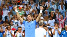 Del Potro con el trofeo de Copa Davis en 2016 Del Potro con el trofeo de Copa Davis en 2016