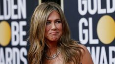 Jennifer Aniston mostró un polémico adorno navideño Jennifer Aniston mostró un polémico adorno navideño