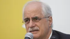 Jorge Taiana encabeza la lista de diputados nacionales del peronismo por la provincia de Buenos Aires. Jorge Taiana encabeza la lista de diputados nacionales del peronismo por la provincia de Buenos Aires.