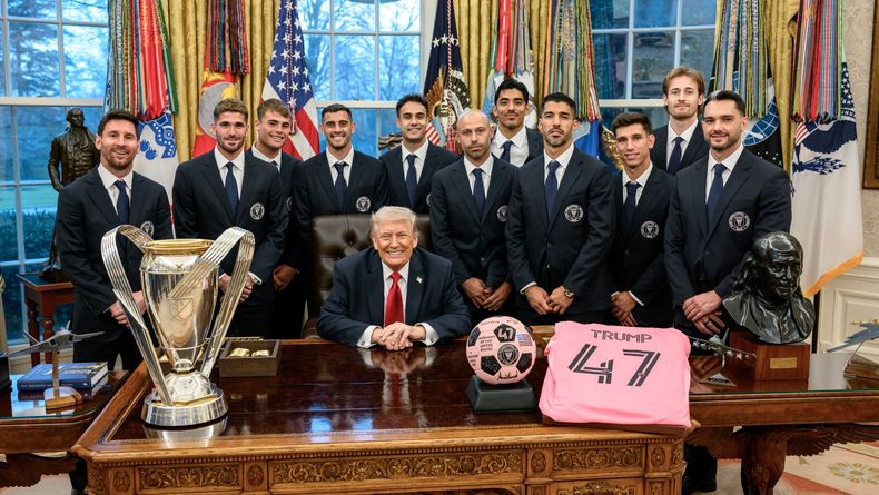 Trump junto al plantel entero de Inter Miami.