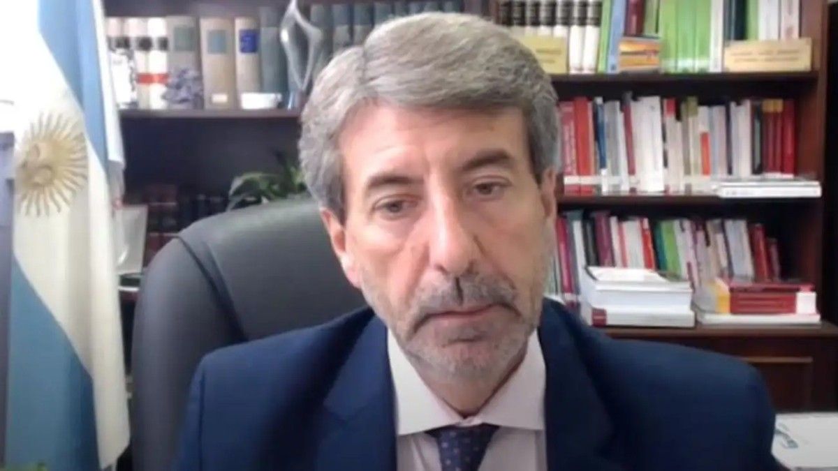 Denuncian persecución política del juez que le denegó la prisión domiciliaria a Julio De Vido