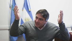 La Libertad Avanza analiza echar a Francisco Paoltroni del bloque de senadores por sus críticas al Gobierno. La Libertad Avanza analiza echar a Francisco Paoltroni del bloque de senadores por sus críticas al Gobierno.