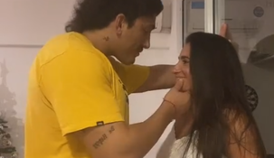 El exjugador de Gran Hermano 2022 se mostró coqueteando con su madre. El exjugador de Gran Hermano 2022 se mostró coqueteando con su madre.