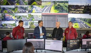 Jorge Macri visitó el Centro de Monitoreo norte junto al secretario de Seguridad, Maximiliano Piñeiro, y el jefe de la Policía de la Ciudad, Diego Casaló.