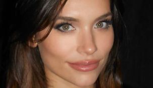 La actriz llevó tranquilidad a los seguidores que se preocuparon al verla en silla de ruedas. La actriz llevó tranquilidad a los seguidores que se preocuparon al verla en silla de ruedas.