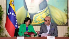 Delcy Rodríguez y Jorge Rodríguez. Delcy Rodríguez y Jorge Rodríguez.