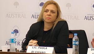 Paola Di Chiaro es docente y politóloga.
