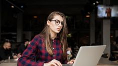 ANSES entrega en abril tres montos extra a sus beneficiarios. ANSES entrega en abril tres montos extra a sus beneficiarios.