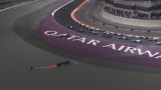 escandalo en la formula 1: hamilton y russell chocaron en la primera curva del gp de qatar escandalo en la formula 1: hamilton y russell chocaron en la primera curva del gp de qatar