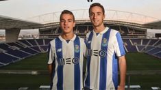 Diogo Jota y su hermano, André Silva, quien no apareció en el video homenaje. Diogo Jota y su hermano, André Silva, quien no apareció en el video homenaje.