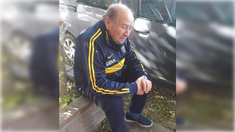Antonio vivió una gran decepción al intentar ingresar al estadio a ver a Boca. Antonio vivió una gran decepción al intentar ingresar al estadio a ver a Boca.