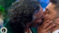 Jey Mammón le comió la boca a Leo Sbaraglia: No puedo más Jey Mammón le comió la boca a Leo Sbaraglia: No puedo más