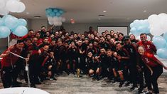 El arquero posó junto a sus compañeros de River. El arquero posó junto a sus compañeros de River.