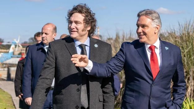 La relación entre Javier Milei y Martín Llaryora está marcada por idas y vueltas.