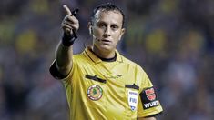 El árbitro fue designado para dirigir la final de la Copa de la Liga. El árbitro fue designado para dirigir la final de la Copa de la Liga.