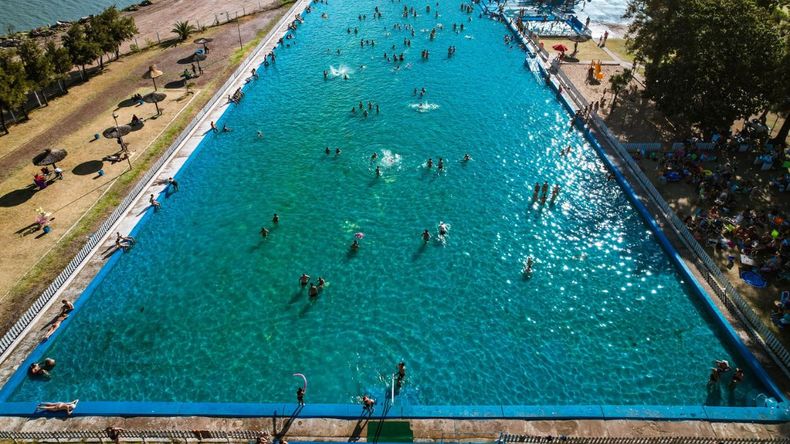 El predio convoca a cerca de 10 mil visitantes que llegan en busca de agua