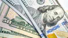 Fuerte suba del dólar oficial: trepó a los $1.385, muy por encima del blue Fuerte suba del dólar oficial: trepó a los $1.385, muy por encima del blue