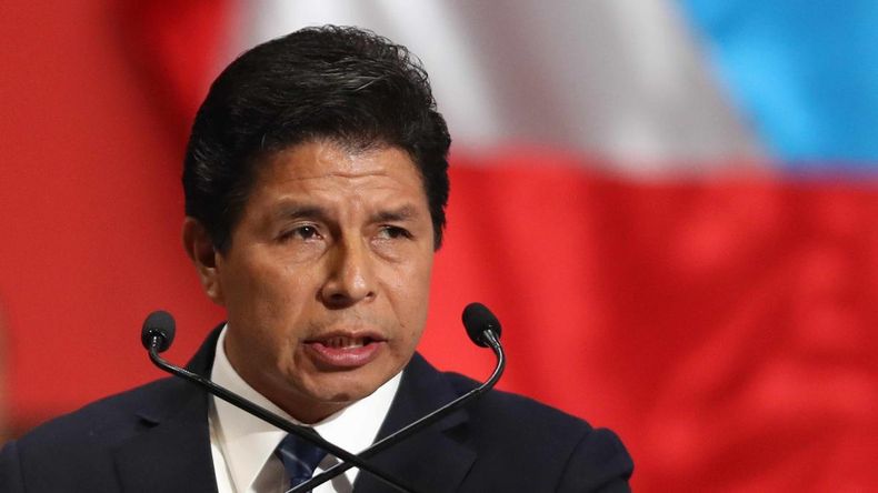 El expresidente de Perú Pedro Castillo es confundido con un músico venezolano.