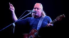 Gustavo Chizzo Nápoli, líder de La Renga, volvió a distanciarse de Javier Milei. Gustavo Chizzo Nápoli, líder de La Renga, volvió a distanciarse de Javier Milei.