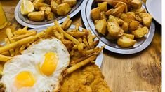 El bodegón barato de Buenos Aires que hace milanesas napolitanas con papas pay. El bodegón barato de Buenos Aires que hace milanesas napolitanas con papas pay.