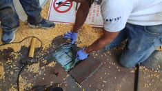 Dos personas fueron detenidas por intentar salir del país con cocaína ocultos en un camión de maíz Dos personas fueron detenidas por intentar salir del país con cocaína ocultos en un camión de maíz