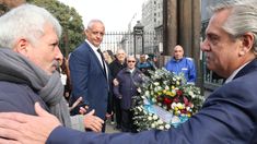 Alberto Fernández participó del acto por el bombardeo en la Plaza de Mayo. Alberto Fernández participó del acto por el bombardeo en la Plaza de Mayo.