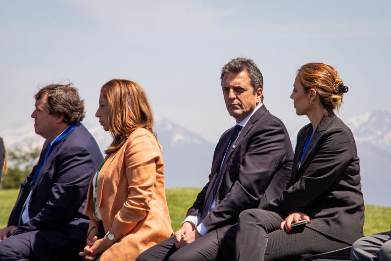 Sergio Massa y Flavia Royón en la Patagonia.