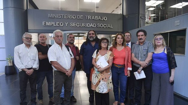 Representanes de los gremios docentes fueron convocados por Capital Humano.
