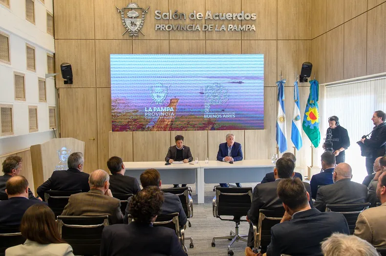 Axel Kicillof junto a Sergio Ziliotto.