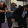 Moretti se fue corriendo de la sede y se metió en un patrullero. Moretti se fue corriendo de la sede y se metió en un patrullero.