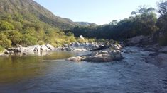 La Cumbre no solo se destaca por sus ríos y montañas, sino también por haber sido el hogar de diferentes artistas. La Cumbre no solo se destaca por sus ríos y montañas, sino también por haber sido el hogar de diferentes artistas.