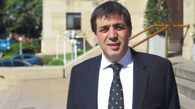 De Sousa afirmó que la columna de Sturzenegger