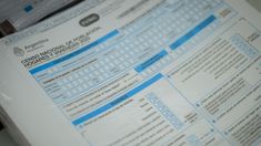 Si lo realizaste de manera online deberás mostrar un código cuando el censista visite tu vivienda. Si lo realizaste de manera online deberás mostrar un código cuando el censista visite tu vivienda.